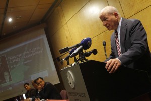 ΚΥΒΕΡΝΗΤΙΚΟΣ ΕΚΠΡΟΣΩΠΟΣ ΣΤΗ ΠΑΡΟΥΣΙΑΣΗ ΤΟΥ ΒΙΒΛΙΟΥ ΤΟΥ Ε.ΡΩΣΣΙΔΗ
