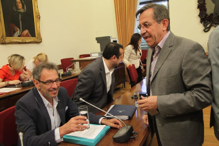 ΞΕΚΑΘΑΡΑ ΕΡΩΤΗΜΑΤΑ ΤΟΥ ΧΡΙΣΤΙΑΝΟΔΗΜΟΚΡΑΤΗ ΒΟΥΛΕΥΤΗ, ΤΟ ΕΣΡ ΤΑ «ΒΑΦΤΙΣΕ» ΕΤΣΙΘΕΛΙΚΑ ΩΣ… ΑΟΡΙΣΤΑ!