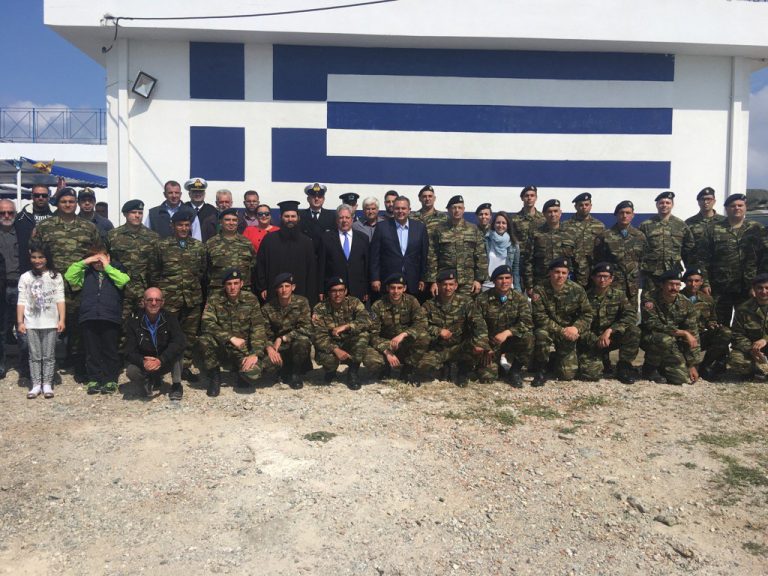 Ένοπλες Δυνάμεις και ακρίτες μια οικογένεια