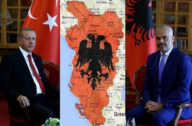 ΤΑ “ΣΚΥΛΙΑ” ΤΟΥ ΙΣΛΑΜ ΑΛΥΧΤΟΥΝ ΣΤΗ ΓΕΙΤΟΝΙΑ ΤΩΝ ΒΑΛΚΑΝΙΩΝ – Η Ρωσική