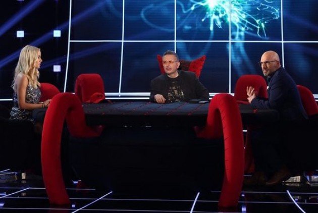 «Ολα ξεκόλλα» με απλήρωτους εργαζομένους