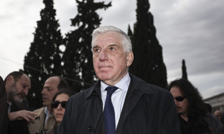 Δέσμευση των περιουσιακών στοιχείων και της συζύγου και του γιου του Γιάννου