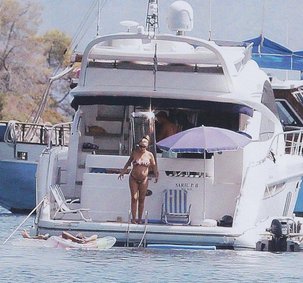 Το σκάφος Με τον «Καπετάνιο Γιώργο Λύρα κόλλησε σε υφάλους Στο  Αιγαίο