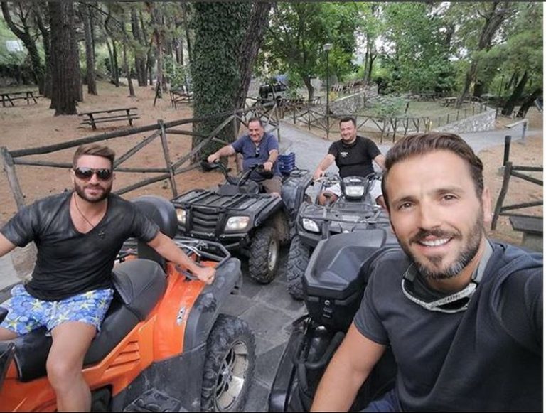 Νίκου Βέρτη Ο τραγουδιστής στις 21 Αυγούστου έγινε 41 χρονών