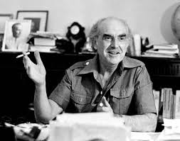 Δεν διαλύεται το ΠΑΣΟΚ, με διακριτό πολιτικό και ιδεολογικό στίγμα ο νέος φορέας.