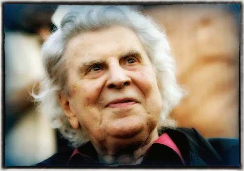 Απάντηση του Μίκη Θεοδωράκη σε μια άγνωστη φωνή στο φεστιβάλ της ΚΝΕ (Α’ μέρος)