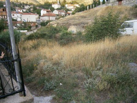 Μπουλντόζα βάζουν  οι καταπατητές στο  σπίτι του Στέφανου Δραγούμη στο Βογατσικό Καστοριάς ..