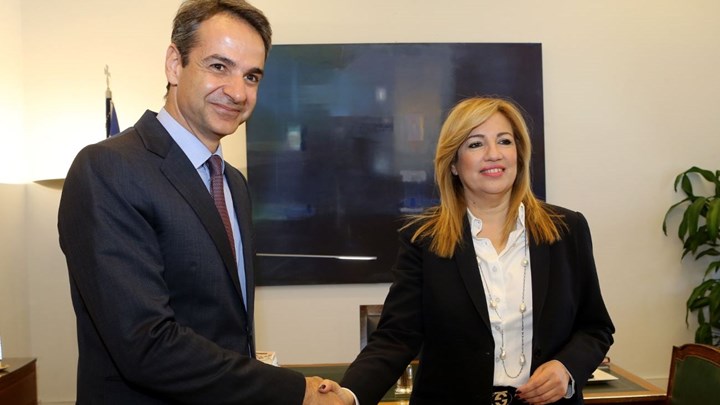 ΝΕΑ ΔΗΜΟΚΡΑΤΙΑ – ΠΑΣΟΚ ΠΑΛΙ ΣΤΗΝ ΕΞΟΥΣΙΑ – Ο Σαμαράς “μοιράζει την τράπουλα”