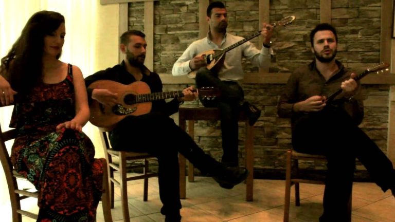 «Ανφάν Γκατέ» του Ρεμπέτικου, Στο ΞΕΦΩΤΟ Μαζί και ο Φώτης Θεοδωρίδης