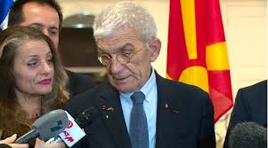 Παμμακεδονικής Ένωσης ΗΠΑ Γιάννης Μπουτάρης παραχάραξη της ιστορίας της ΠΓΔΜ από σλαβική σε ψευτομακεδονική Ξεκινά από τον , Γιάννης Μπουτάρη