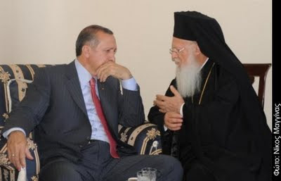 παραίτηση” Ιάκωβου, τον τεμαχισμό της τότε ισχυρής Αρχιεπισκοπής Βόρειας και Νότιας Αμερικής και μετά, με τις ”ίντριγκες” (και ”άγριες ‘κονόμες” γιά το οικουμ. Πατριαρχείο),