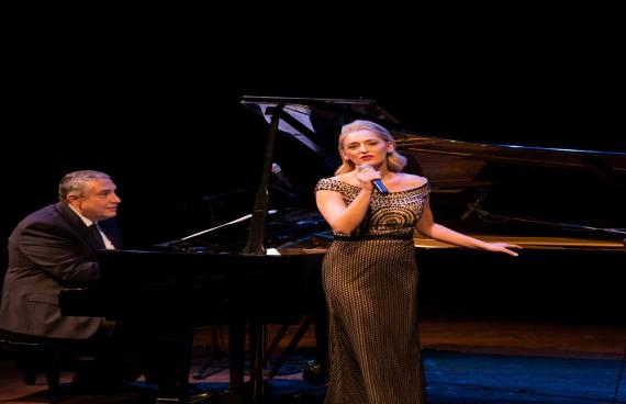 Φιλολογικό Σύλλογο Παρνασσός την Παρασκευή