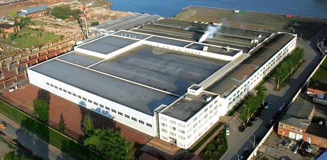 ο Ιβάν Σαββίδης πουλώντας τη ρωσική Donskoy Tabak στην πολυεθνική JTI Tobacco, έναντι 1,3 δισ. ευρώ.πωλείται στην JTI και η ΣΕΚΑΠ,