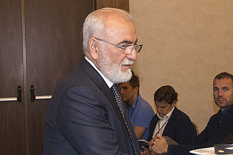 Επίτιμος δημότης Θεσσαλονίκης ο Ιβάν Σαββίδης.