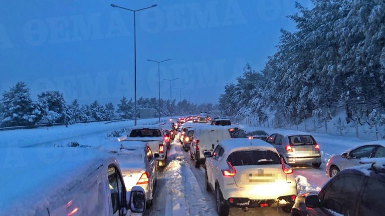 Οδηγοί ετοιμάζονται να καταθέσουν αγωγή κατά της εταιρείας της Νέα Οδός που εκμεταλλεύονται την Εθνική Οδό τα διόδια Μηνυτήρια αναφορά άλλα κατά παντός υπεύθυνου συγκεκριμένα όπως δήλωσε οδηγός στο elliniko fenomeno gr fenomeno news