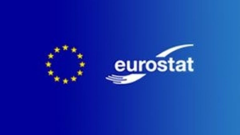 Τα στατιστικά στοιχεία της Eurostat αναφέρονται μεταξύ των άλλων στους Αλβανούς που έλαβαν υπηκοότητα σε χώρες της ΕΕ, μεταξύ αυτών και οι Αλβανοί που έλαβαν την ελληνική υπηκοότητα.