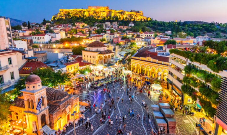 Εμπορικού Συλλόγου της Αθήνας στα καταστήματα τουριστικού ενδιαφέροντος για να συνειδητοποιήσει κανείς την καταιγίδα που έρχεται.