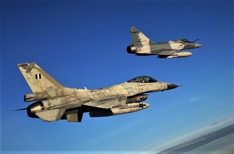 Ο Νίκος Δένδιας Αναγγέλλει το ξεπούλημα F-4, Mirage 2000-5, F-16 Block 30 δωρεά στην Ουκρανία !!