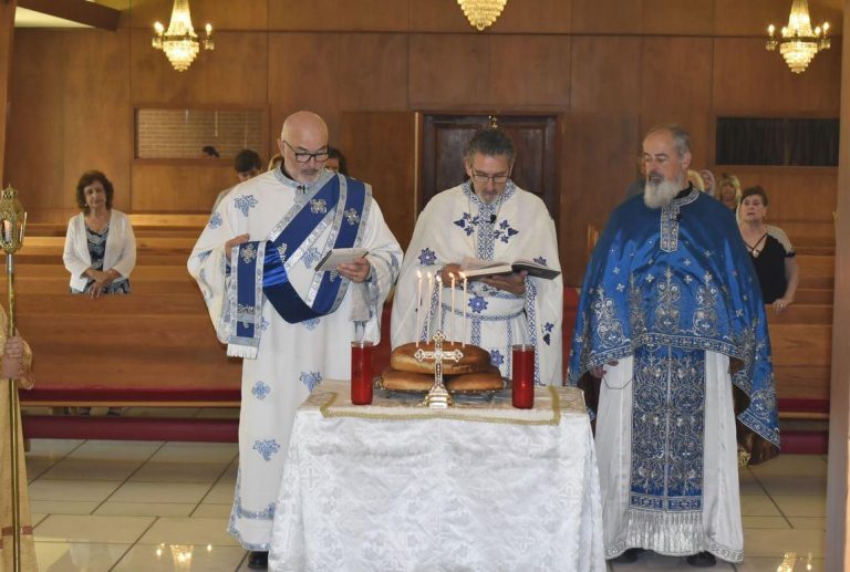 Εορτασμός της Παναγίας στο Γκάλβεστον του Τέξας, αφορμή για προβληματισμό.