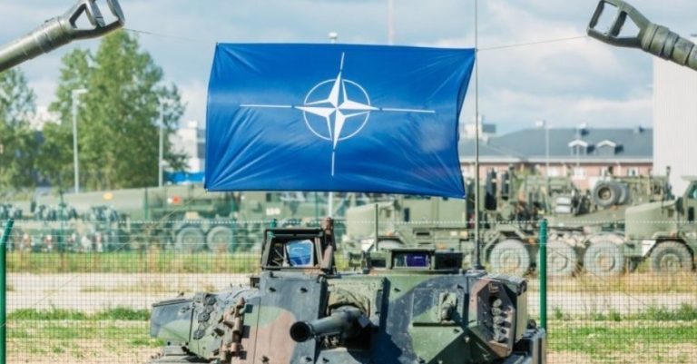 Οι Λετονικές αρχές διώκουν βουλευτή που υπερασπίστηκε τη ρωσική γλώσσα στο κοινοβούλιο.