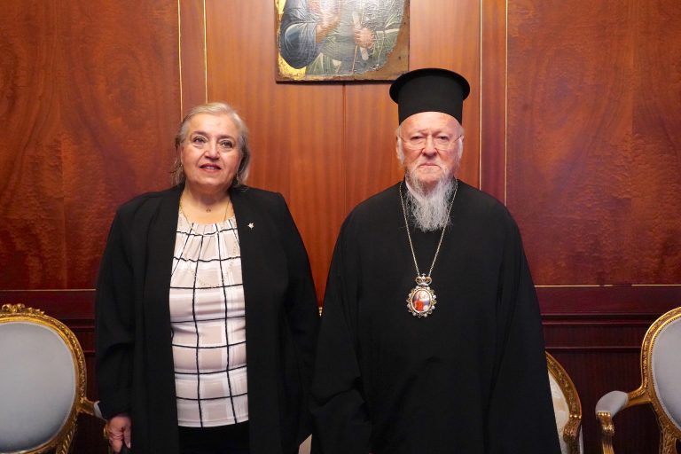 Η Πρέσβης Ελλάδας στις ΗΠΑ… ‘Οχι κι άλλες ΑΗΔΙΕΣ από ”Μαξίμου” και υπ. Εξωτερικών!!