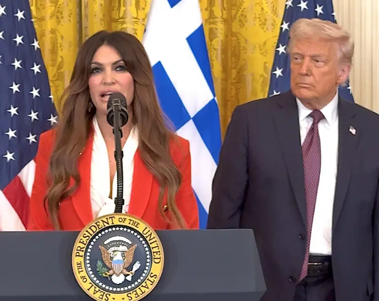 Η Kimberly Guilfoyle θα προωθήσει την ατζέντα «Πρώτα η Αμερική» στην Ελλάδα.